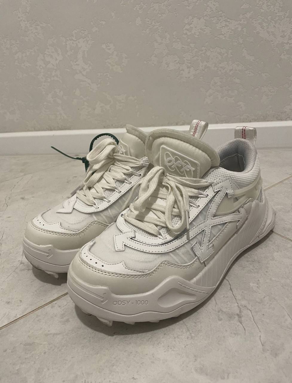 Off White 1
